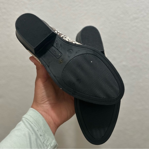 (NWOB) Arizone Jean Co  snake skin booties size 6 - Picture 4 of 4